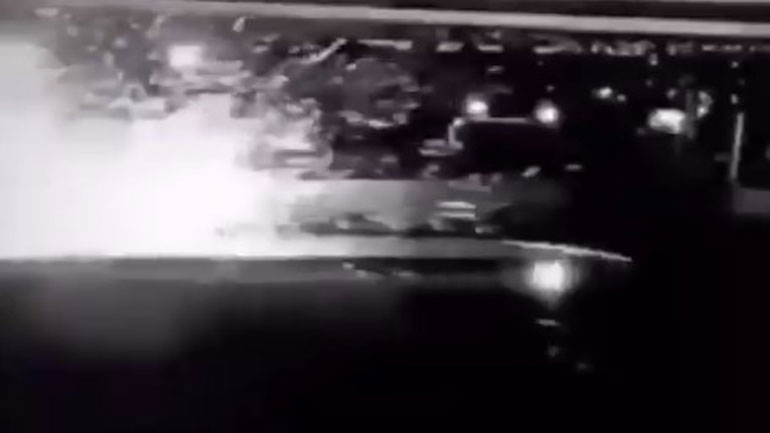 Η στιγμή που αμερικανικοί πύραυλοι πλήττουν τον Ιρανό στρατηγό