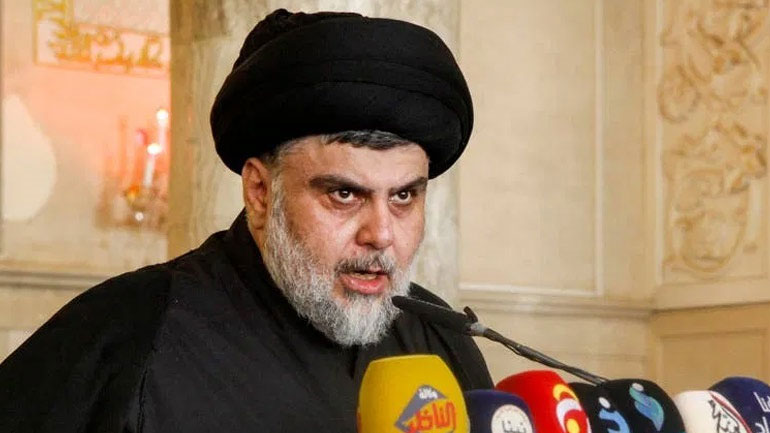 Ο σιίτης ηγέτης Μοκτάντα Σαντρ ανακοινώνει την επανενεργοποίηση της αντιαμερικανικής πολιτοφυλακής του