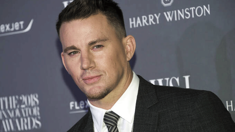 Ο Τσάνινγκ Τέιτουμ χρησιμοποιεί την εφαρμογή γνωριμιών Raya