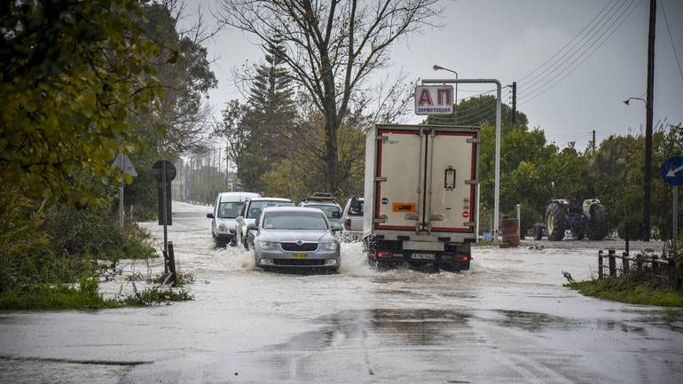 Έκτακτες κυκλοφοριακές ρυθμίσεις στη Δυτική Ελλάδα λόγω καιρικών συνθηκών