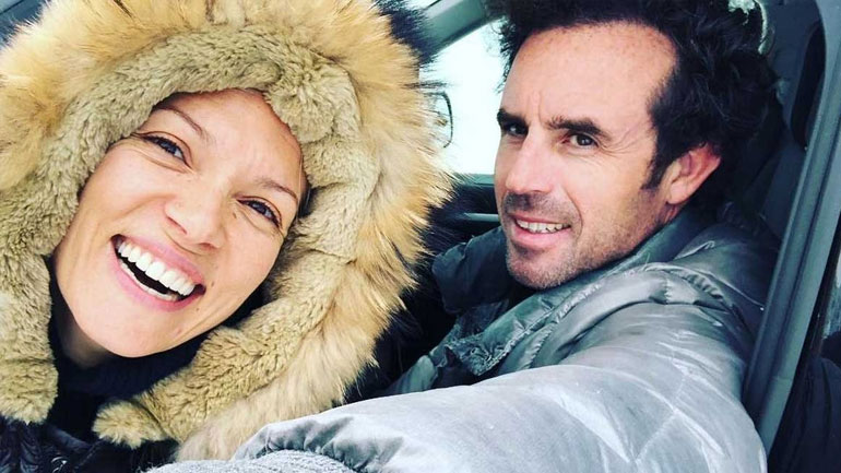 Βίκυ Καγιά: Απόδραση στα χιόνια με την οικογένειά της και φίλους Βίκυ Καγιά: Απόδραση στα χιόνια με την οικογένειά της και φίλους