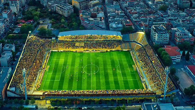 Super League: Όλα τα φώτα στο «Κλεάνθης Βικελίδης»