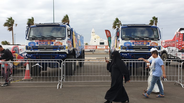 Τα τέρατα της KAMAZ θα μονομαχήσουν φέτος στη Σαουδική Χερσόνησο...