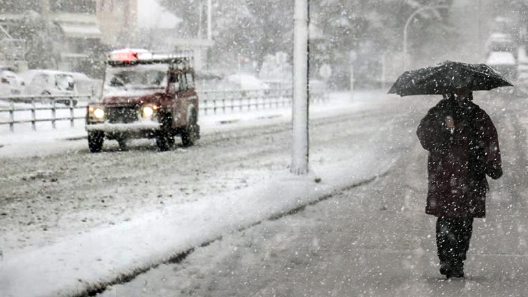 Δείχνει τα δόντια του ο “Ηφαιστίωνας”