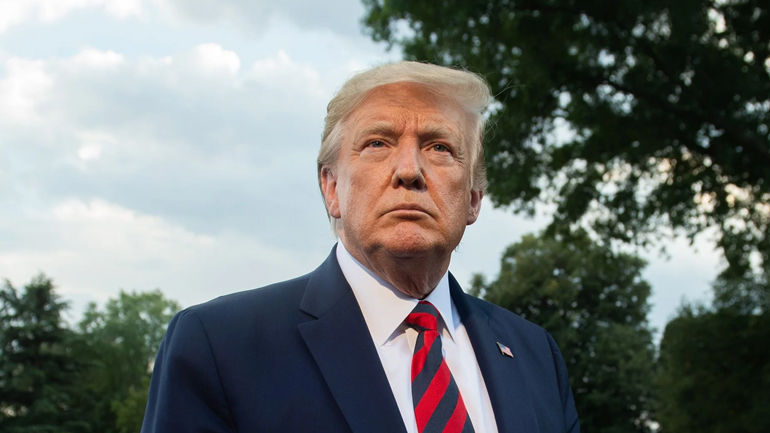 Τραμπ: Το Ιράν θα υποστεί “αντίποινα” εάν ανταποδώσει την επίθεση