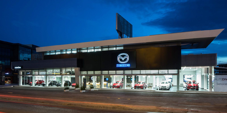 Η αντιπροσωπεία autoone ση λεωφόρο Βουλιαγμένης στη Γλυφάδα