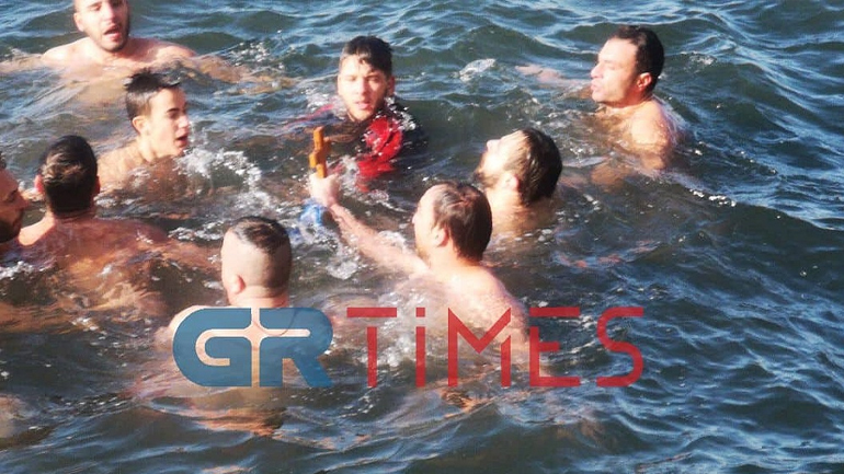 Με τσουχτερό κρύο τα Θεοφάνεια στη Θεσσαλονίκη