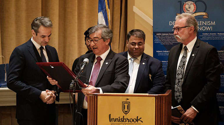 Σε θερμό κλίμα η υποδοχή του Κ. Μητσοτάκη από Έλληνες στο Τάρπον Σπρινγκς