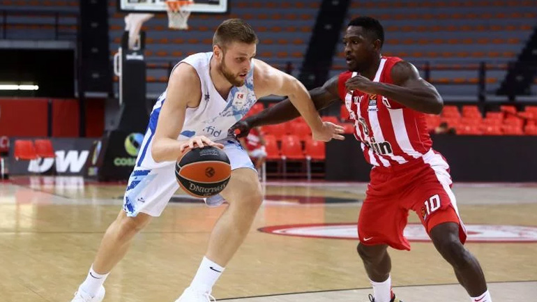 Επιστρέφει στον Ολυμπιακό ο Χαραλαμπόπουλος