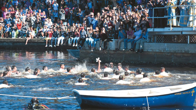 Στον εορτασμό Αγιασμού των Υδάτων στο Τάρπον Σπρινκς ο πρωθυπουργός Κυριάκος Μητσοτάκης
