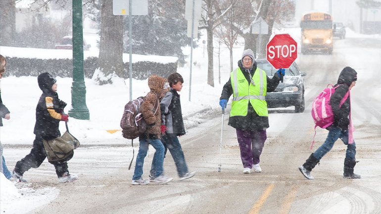 Το πολικό ψύχος κρατά κλειστά σχολεία στη Θήβα
