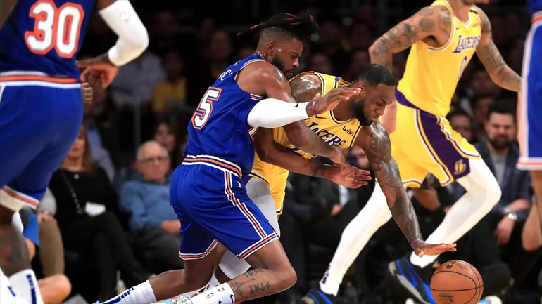 Νίκη των Λέικερς απέναντι στους Νικς