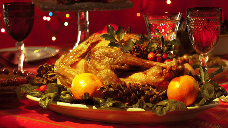 Περίπου 3,5 δισ. ευρώ ξόδεψαν στις γιορτές οι Έλληνες