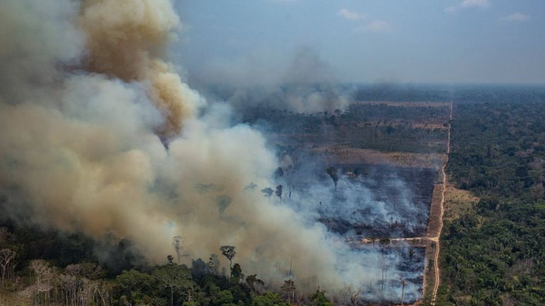 Βραζιλία: Κατά 30% αυξήθηκαν οι πυρκαγιές στον Αμαζόνιο το 2019