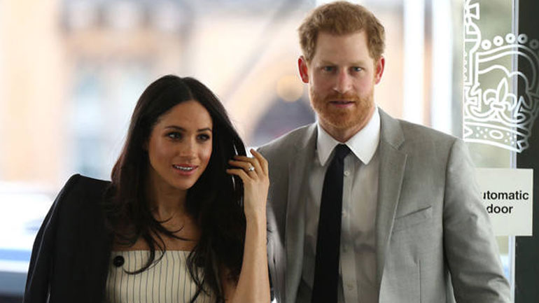 Απογοητευμένη η βασίλισσα Ελισάβετ για την παραίτηση των Χάρι και Μέγκαν από τα βασιλικά τους καθήκοντα