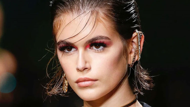 Αυτό είναι το αγαπημένο κραγιόν της Kaia Gerber και ταιριάζει σε όλες μας