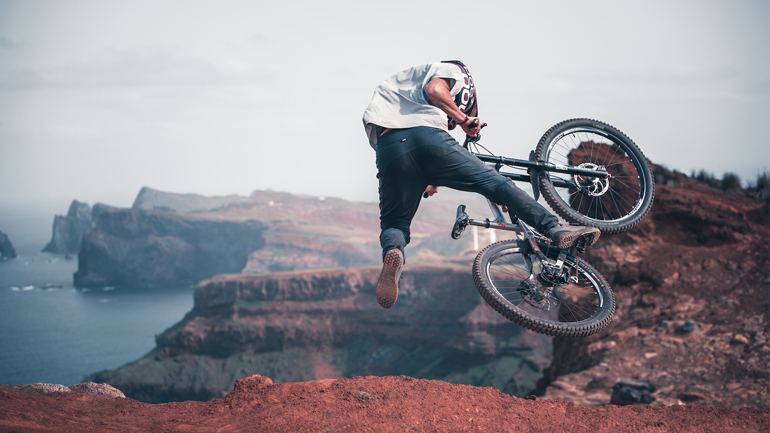 Βουτιά στο κενό