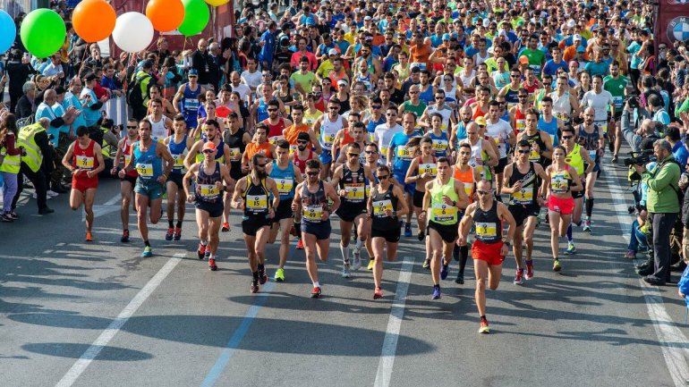 Σκοπεύετε να τρέξετε τον πρώτο σας μαραθώνιο; Ιδού τα οφέλη