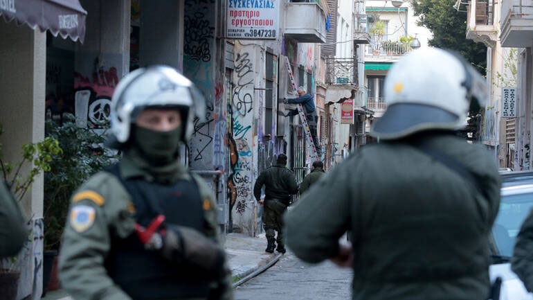 Σε εξέλιξη αστυνομική επιχείρηση στα Εξάρχεια