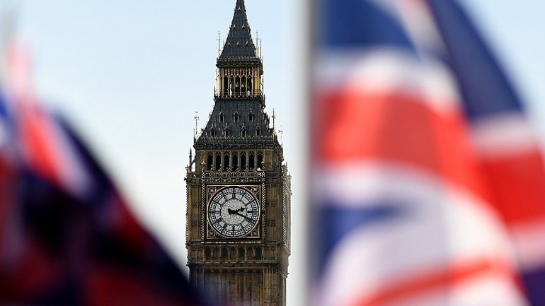 Το Λονδίνο εξέδωσε προειδοποιητική οδηγία για τα ταξίδια στο Ιράν