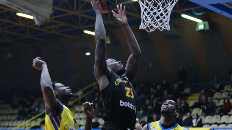 Δεν αφήνει την τετράδα το Περιστέρι, 71-61 το Ρέθυμνο