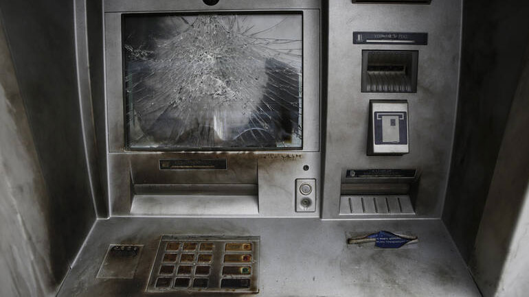 Άγνωστοι ανατίναξαν ΑΤΜ στο Μαρούσι