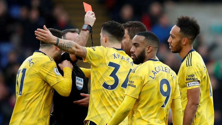 Αγγλία: Άφησε βαθμούς στο «Σέλχαστ Παρκ» η Άρσεναλ