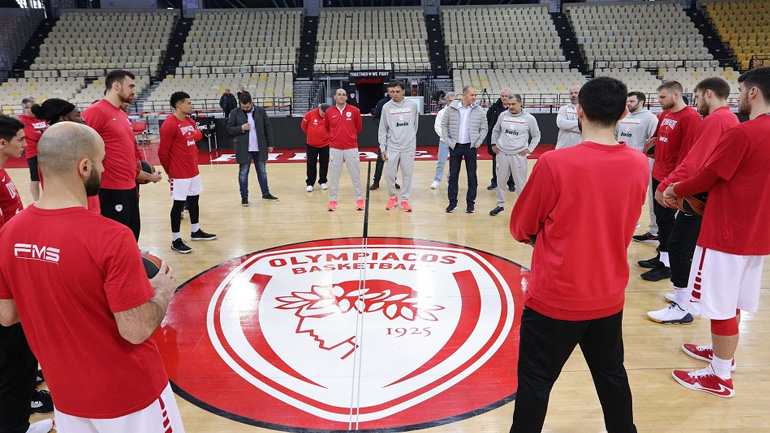 Ολυμπιακός: Οι Αγγελόπουλοι στην «πρώτη» του Μπαρτζώκα