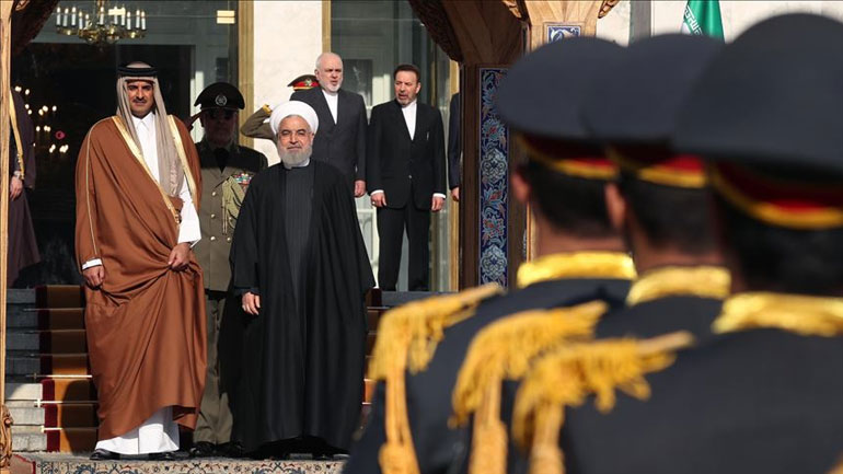 Ο εμίρης του Κατάρ ζητεί αποκλιμάκωση της έντασης για επίλυση των κρίσεων