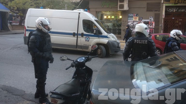 Επιχείρηση της ΕΛ.ΑΣ. στα Εξάρχεια