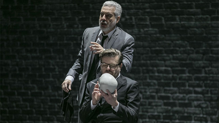 Οι πρόβες του Ολιβιέ Πυ για τον «Βόιτσεκ» στη Λυρική μέσα από ένα βίντεο