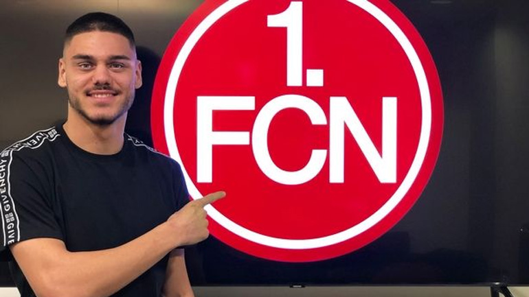 Η Νυρεμβέργη ανακοίνωσε τον Μαυροπάνο