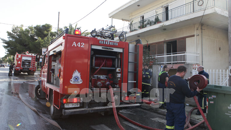 Πυρκαγιά σε διαμέρισμα στα Μελίσσια – Απεγκλωβίστηκαν άνθρωποι από την Πυροσβεστική