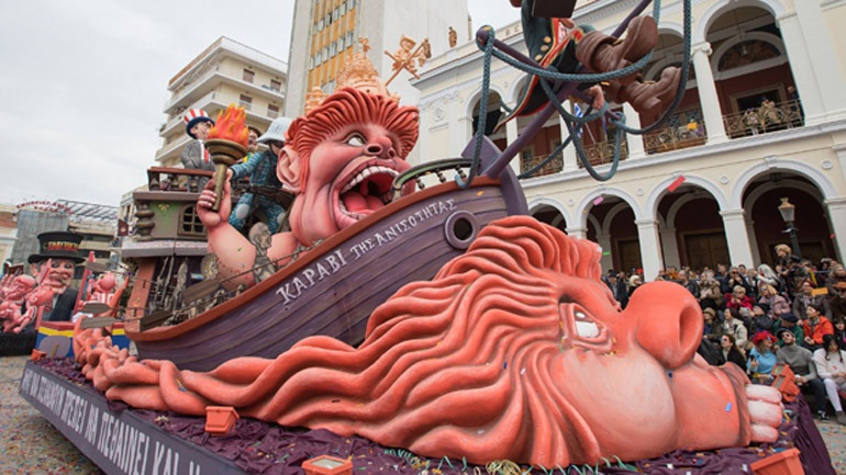 Σε καρναβαλικούς ρυθμούς η Πάτρα