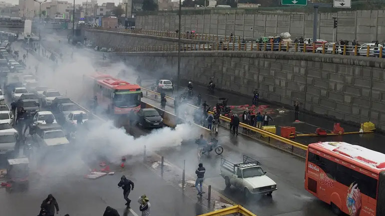 Διεθνής Αμνηστία:  Πολλοί διαδηλωτές τραυματίστηκαν στη «βίαιη» καταστολή στο Ιράν