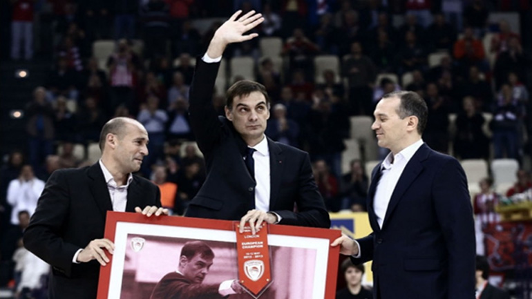 Ο Ολυμπιακός κατήντησε… Μπαρ(τζώκας) «Το Ναυάγιο»