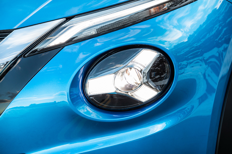 Νέα σχεδίαση για φώτα και προβολείς...