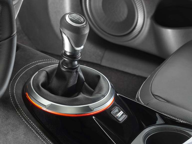 Διαθέσιμο είναι το μηχανικό κιβώτιο 6 σχέσεων και αυτόματο διπλού συμπλέκτη...