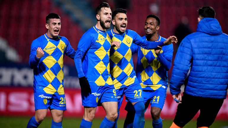 Πρόκριση στην παράταση ο Παναιτωλικός, 1-1 με τον Πανιώνιο