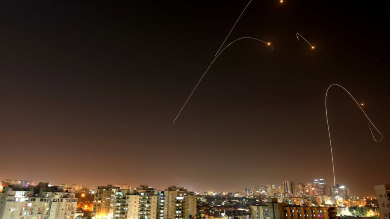 Ισραήλ: Αεροπορικοί βομβαρδισμοί στη Λωρίδα της Γάζας σε αντίποινα για την εκτόξευση ρουκετών