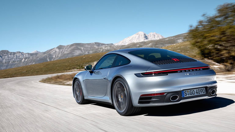 Σπάει τα ταμεία η Porsche