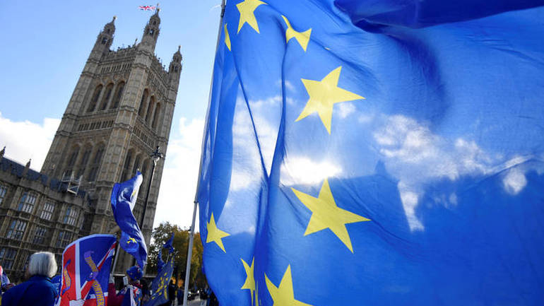 Αίτηση για να μείνουν στη Βρετανία κατέθεσαν πάνω από 60.000 Έλληνες