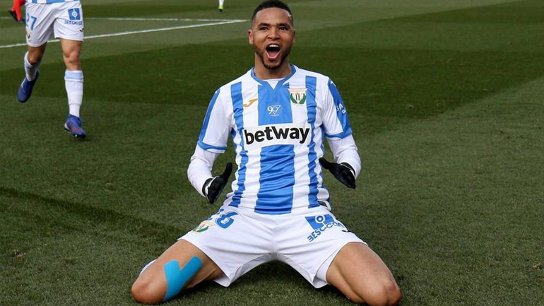 Ο Μαροκινός Εν-Νεσίρι στη Σεβίλλη