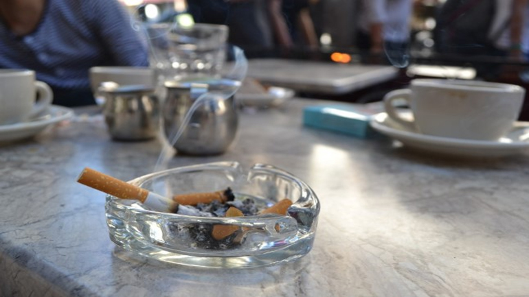 Η πρώτη λέσχη καπνίσματος στη Θεσσαλονίκη