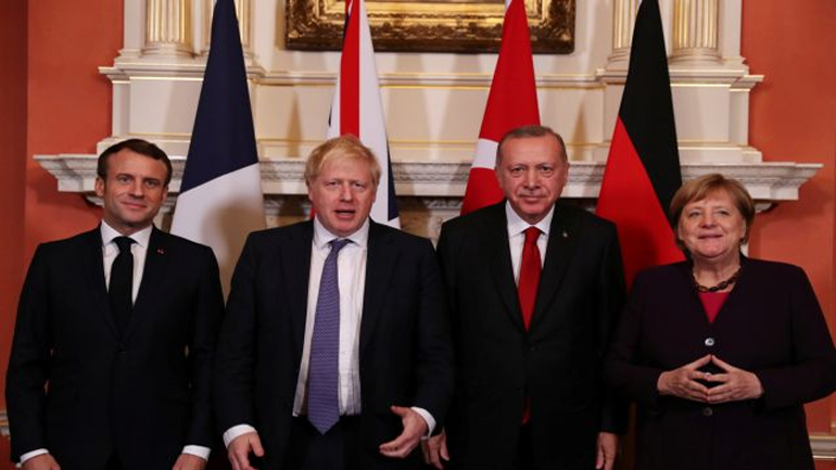 Όλοι πλην της Ελλάδας στο Βερολίνο: Στη Διάσκεψη για τη Λιβύη Μακρόν, Πομπέο και Τζόνσον