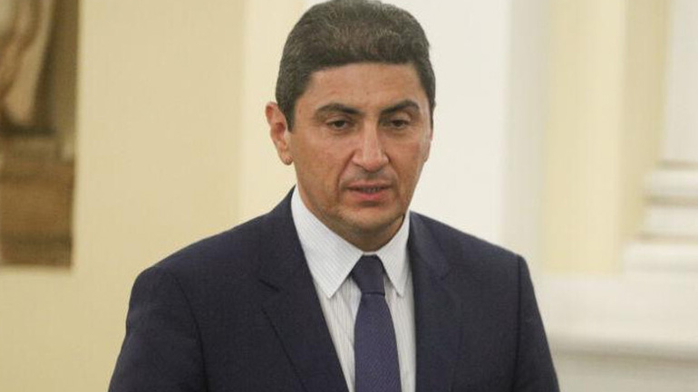 Αυγενάκης στην εκδήλωση του ΕΑΚ Αγίου Κοσμά: «Καμία απόλυση εργαζομένου»