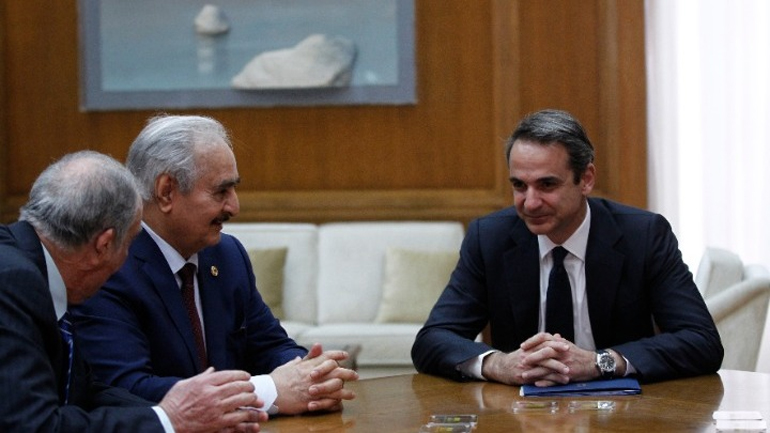 Χαφτάρ σε Μητσοτάκη: Άκυρα τα μνημόνια της Τουρκίας με τη Λιβύη