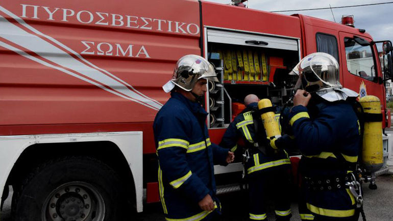 Φωτιά σε ισόγειο στον Πειραιά