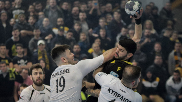Χάντμπολ: «Δια πυρός και σιδήρου» νικήτρια η ΑΕΚ στο ντέρμπι «Δικεφάλων»