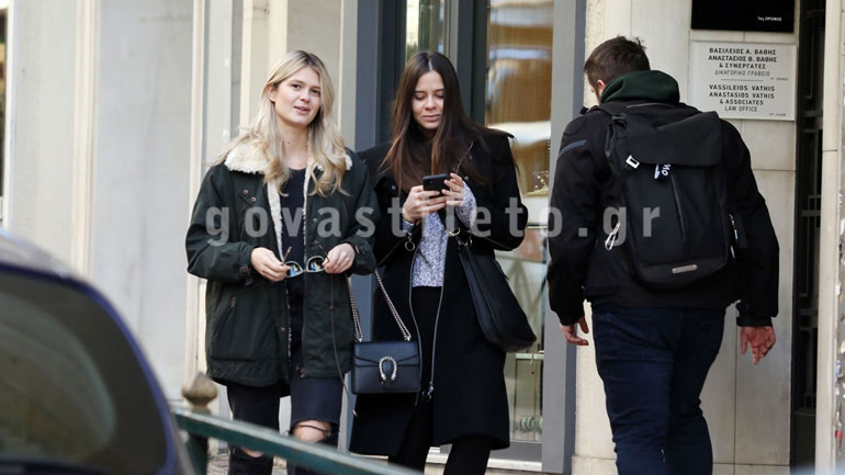 Αμαλία Κωστοπούλου – Αλεξάνδρα Κωστοπούλου: Πρωινή βόλτα στο Κολωνάκι